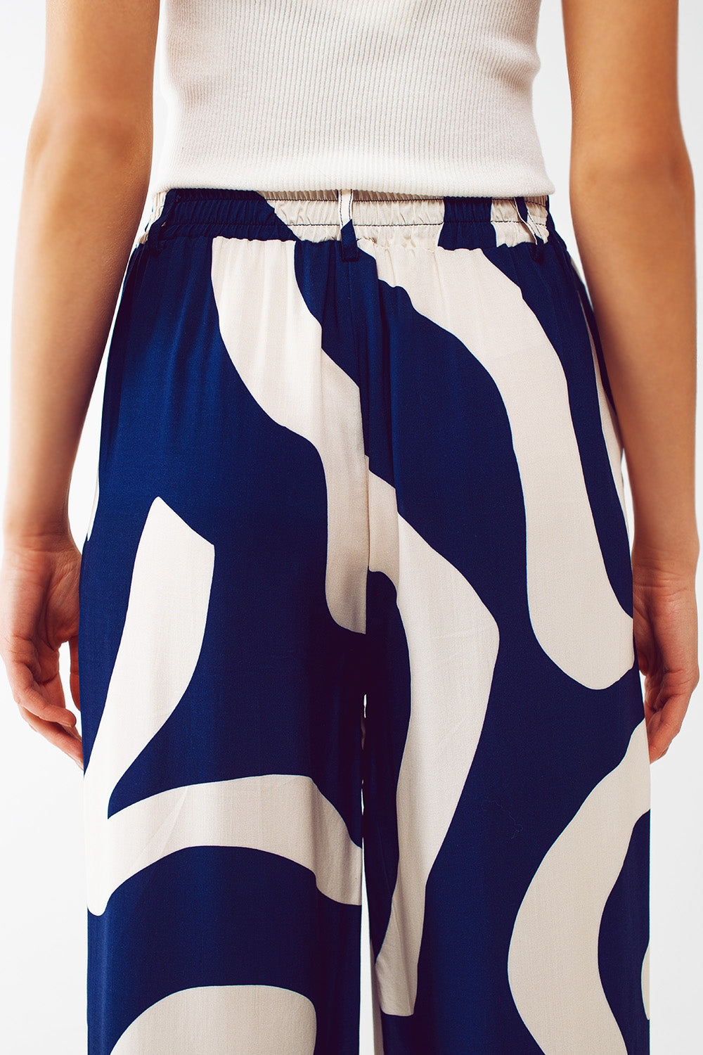 Relaxed Wide Leg Pants in Blue Abstract Print