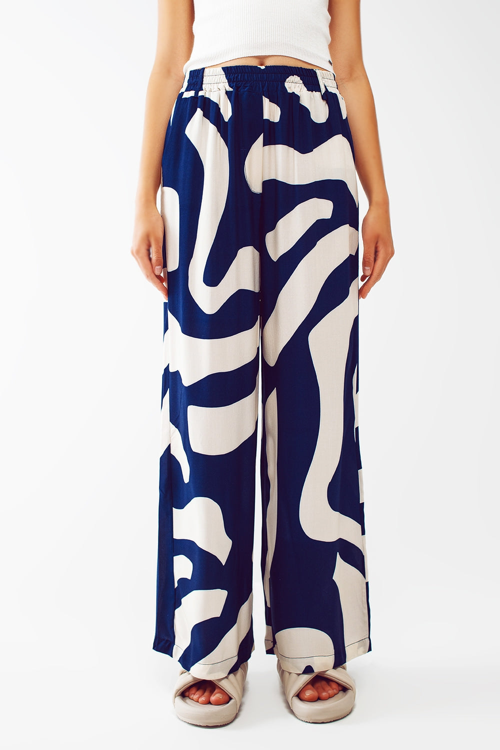 Relaxed Wide Leg Pants in Blue Abstract Print